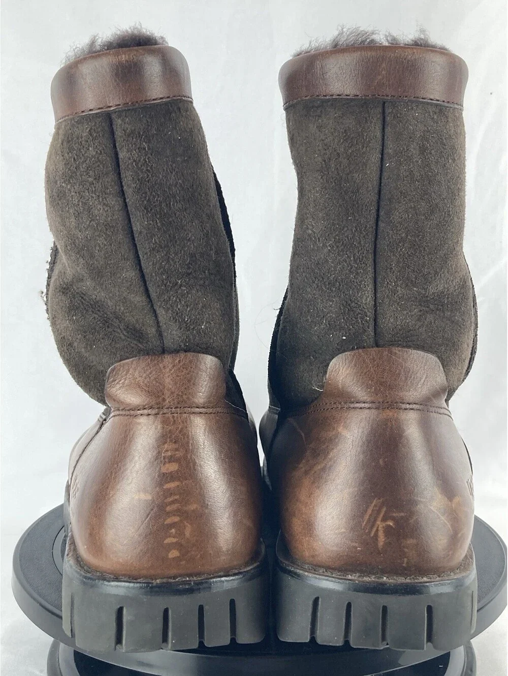 Men’s Size 10 UGG Australia 5485 Brown Leather Shearling Lined Winter Boots